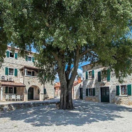 Villa Antonci-18, Pool, 3 Houses, Jacuzzi, Private Territory Antonci  المظهر الخارجي الصورة
