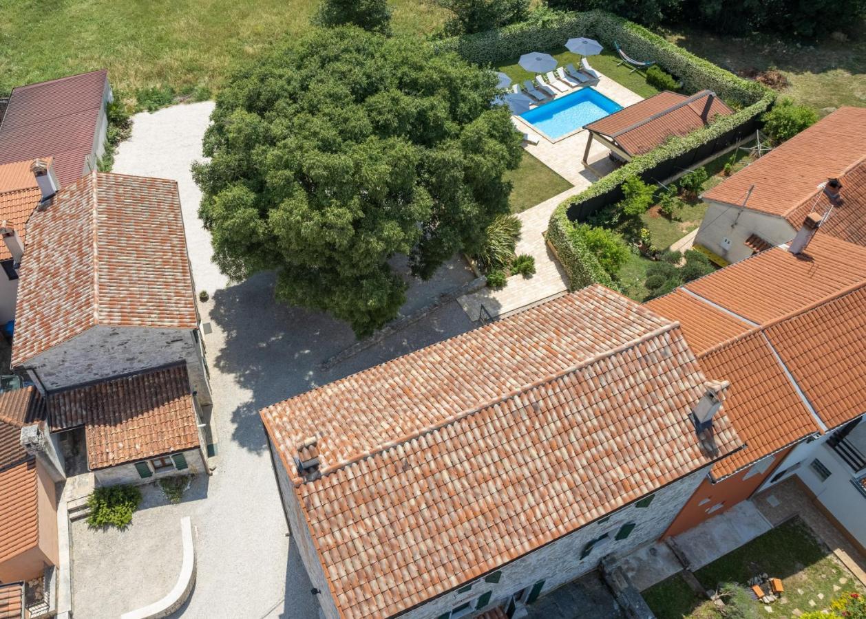 Villa Antonci-18, Pool, 3 Houses, Jacuzzi, Private Territory Antonci  المظهر الخارجي الصورة