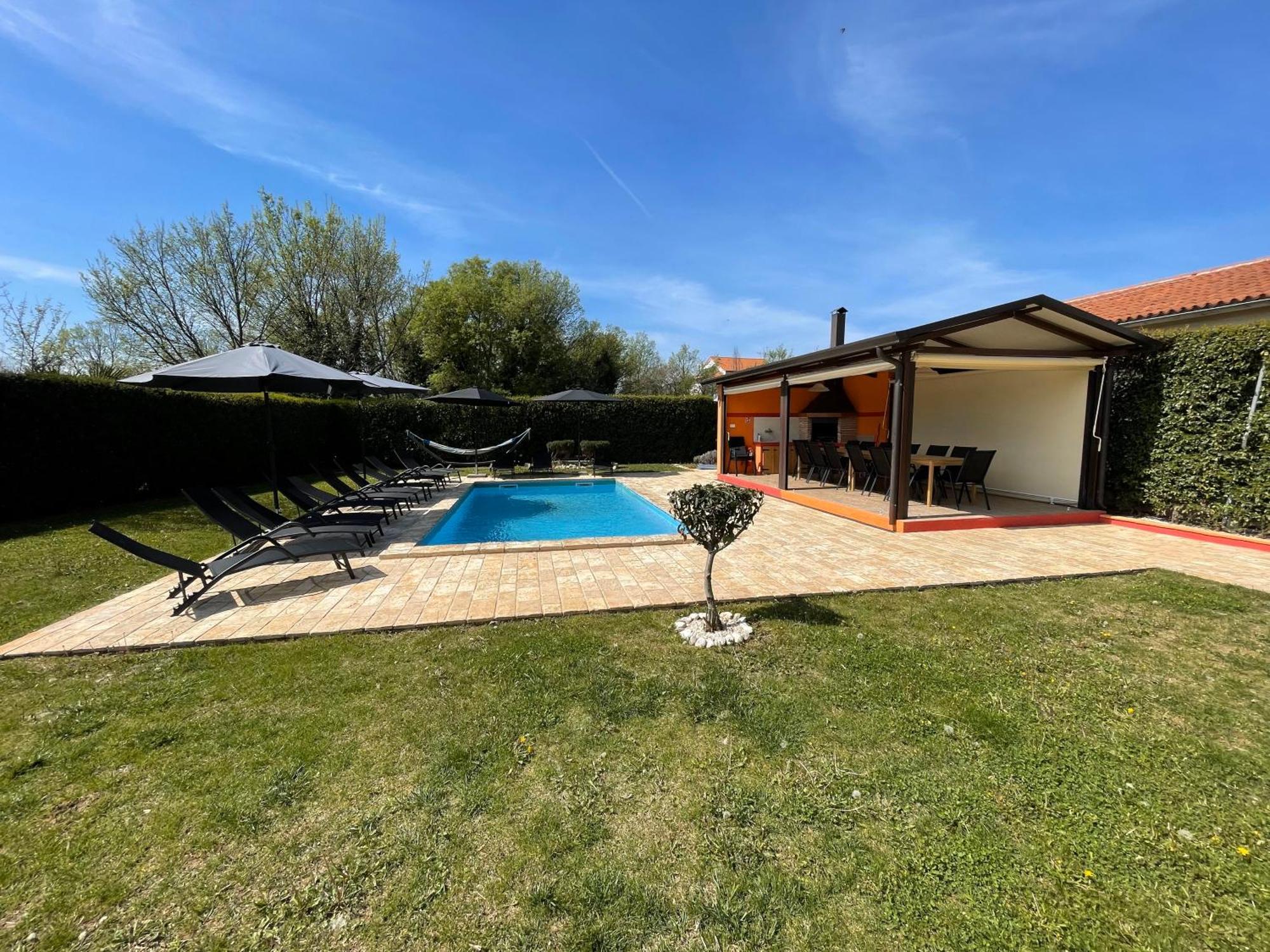 Villa Antonci-18, Pool, 3 Houses, Jacuzzi, Private Territory Antonci  المظهر الخارجي الصورة